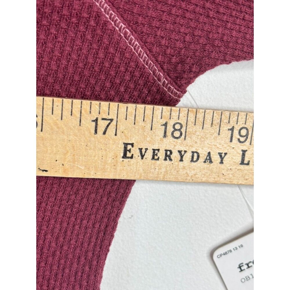 NWT Free People The Mix Cuff Thermal Top M Crochet Knit Sleeve Burgundy Rio Vino - Picture 8 of 9